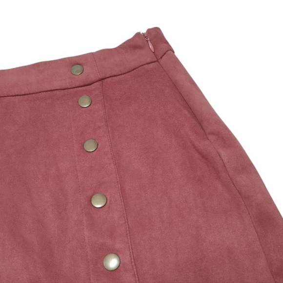 HYFVE A-Line Faux Suede Decorative Snap Side Zip Mini Skirt Size Extra Small - Picture 3 of 10